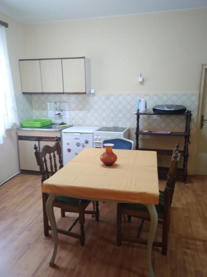 Hostel Bata Apartman Kanjiža المظهر الخارجي الصورة